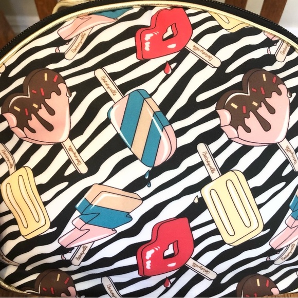 Betsy Johnson Makeup/Travel Bag, Popsicles, Size 9.5” X 7.5” X 3.5” - Picture 5 of 12